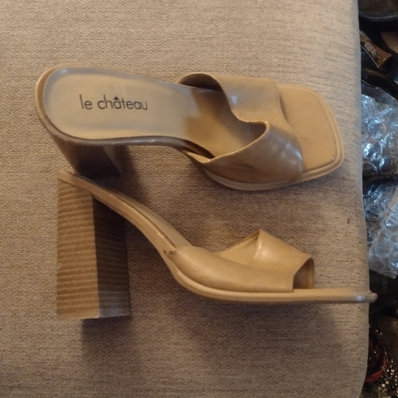 Leather Le Chateau Block heel Mule shoes size7 $15 - Picture 2 of 4